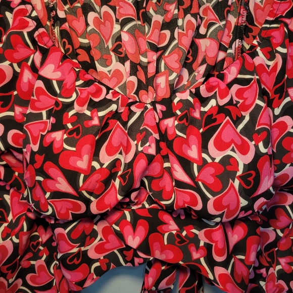 Madden NYC Juniors Heart Pattern Cropped Long Sleeve Back Tie‎ Top Size XL - Picture 2 of 11